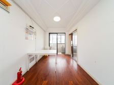 电梯商品房 半人车分流小区 近地铁 位置安静舒适 中间楼层