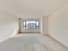 新出 滨海梧桐 纯毛坯南北两室 单价低 诚心卖随时看房