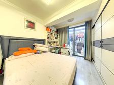 新出黄金三楼,一梯两户,全明户型,采光全天,户型正