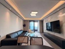 尚海湾新上120平 的高区一线江景,带产权车位,年前就要卖