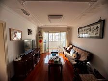 出门就是鹿都国际 诚心出售看房随时 送固定车位 有大胆买