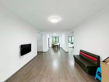 居家装修2居室,房东诚意出售,价格可谈,看房有钥匙,欢迎来电