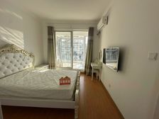 三新大户型 联排别墅四房朝南 花园景观位置 诚心出 价可谈