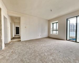 金沙愉景二期 4室2厅 南