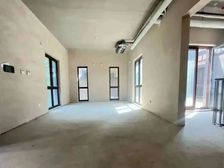 西南五环城市 类独栋别墅 地上3层,地下一层,实用面积大