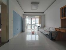 对外经贸 吾悦广场就在旁边 吃喝玩乐样样有 诚心出售随时可看