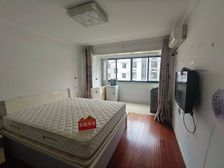 三辰苑二村 10年房龄 刚需两居 精装可拎包入住 小区位置好