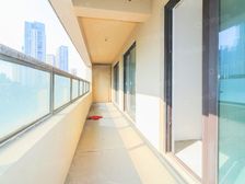 高峰期头脑发热投机了很多房子 没住过 缺钱急卖 包税带车位