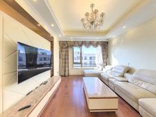 地板价带车位 得房率高达83% 干挂石材外立面 一梯一户设计