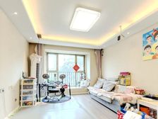 长阳半岛怡和南路8号院 3室1厅 102.31平