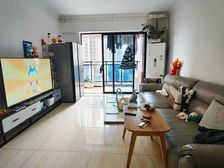 黎光22号地铁口 旁奥园观澜誉峰朝南三房两卫高性价比一套