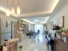 新上,华师大朝南精装3房,户型正气,楼层好,价格可谈看房随时