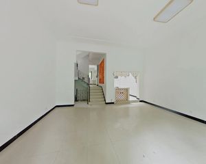 西湖区双地铁口城市排屋,南北双院,沿河景观,赠送双车位地下室