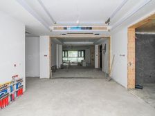 高峰期头脑发热投资房子 没住过 缺钱急卖 本人专做国宾一号