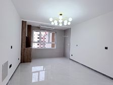 一中旁边 93平小三居 中间好楼层 豪华装修 急售