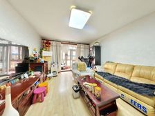 旗舰凯旋三期 带70平米花院 满五年V1 全明户型 看房方便