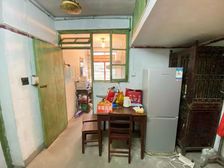 装修咱不看 就看七中双南房 带30平大花园就问您来噻不来噻