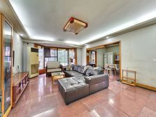 紫荆北路 南二环套三,标准套三,户型方正,各个功能区布局合理