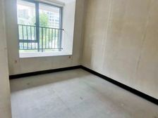 两江新区 宇宙中心照母山 看房方便 业主急售 清水房装修