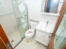 金河苑1室1厅1卫1阳台南6/6层