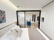 专属委托!钥匙在手!老静安精装,朝南电梯一房,诚意出售