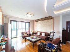 天安花园 155.32平3居 南向精装修 拎包入住