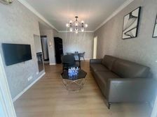 静安寺商圈 一师旁地铁口 全明采光好视野佳