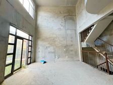 御城花园次新小区联排别墅上下四层带双车位带中空客厅