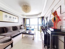 新外滩花苑 4室2厅 210.65平