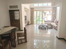 单边位联排别墅 花园大 133平3房3卫 精装 映珀湾畔