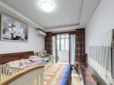 嘉善路地铁口!房东买好急售!低于市场价80万!本月必卖!车位