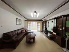 这个房子的户型怎么样你看了就知道了 方正大气 保养得好