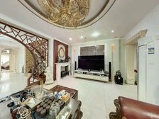 拥.金0.5 云华里 4室3厅 194.77平