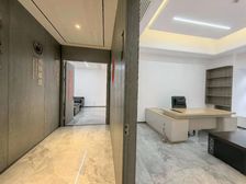 东盟地铁口!249平拎包办公,万丰新新大厦!