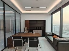 地铁口,华丰城248平精装修 4隔间30人工区,双面采光