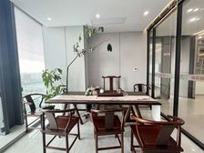 东盟写字楼 地铁口 华丰城358平豪装 双面采光配齐家具招租