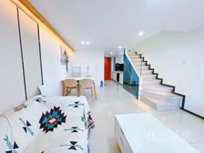 新上房源,万博商圈,现租6000,看中赠送家私家电,不限制