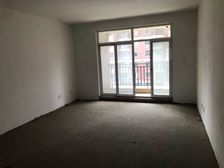 伊丽莎白东岸 !电梯洋房!大三居双卫!有三个阳台!双卫生间!