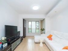 刚谈过,业主着急出售,价格空间大,随时看,带车位,南北通好房