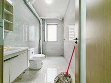 解放路 旭辉翰林府 三居室 户型方正 甸柳一 小 送车位