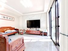 精装修小别墅 位置好 地段好 学区旁 出行方便