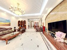 联排边位 大平层的价格买别墅 带装修 双车位 繁华