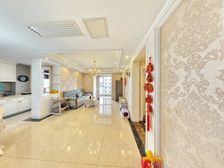 花园伍座轩 河西一片次新房 小区环境好 临近地铁