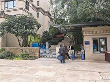 125万带走龙湖紫云台二组团 洋房平层 南北通透 看小区中庭