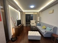 商品住宅 商圈成熟 刚需三居 中间楼层 满五 房龄新