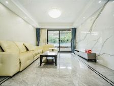 钥匙随时方便!可谈空间大,带双车位,高得房率,欢迎实地看