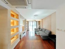 精装修 交通便利 南北通透 低密度社区 刚需两居 商品住宅