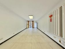 果岭小镇 2室2厅 一层带花园 地下室 看房方便