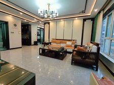 房主急售新辰天地北邻,多层三楼大四室拎包入住,价格可议