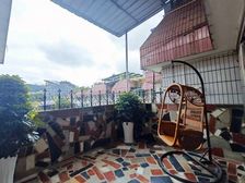 新联小区 步梯5楼 三房 复式带楼顶花园 地铁旁 益田假日